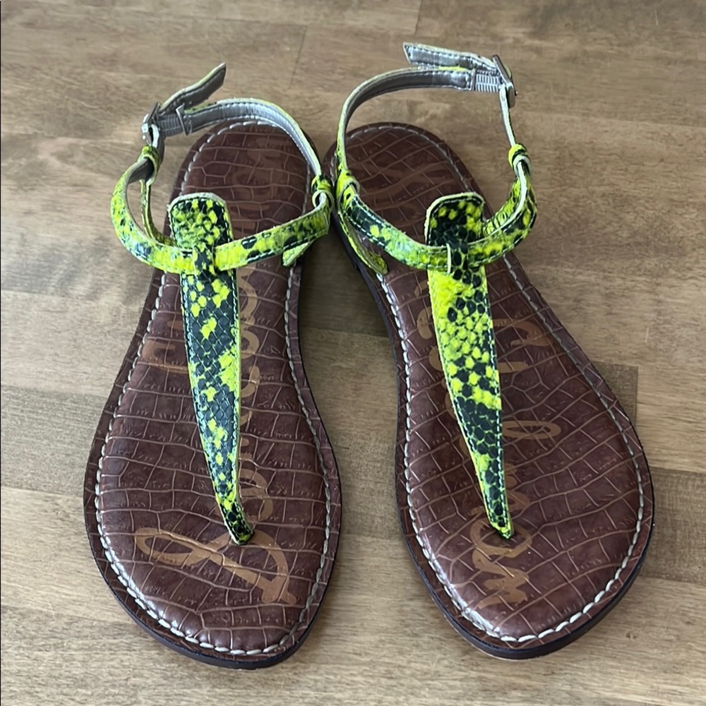 Sam Edelman “Gigi” Vibrant Yellow/Green and Black Thong Sandals Sz 8.5